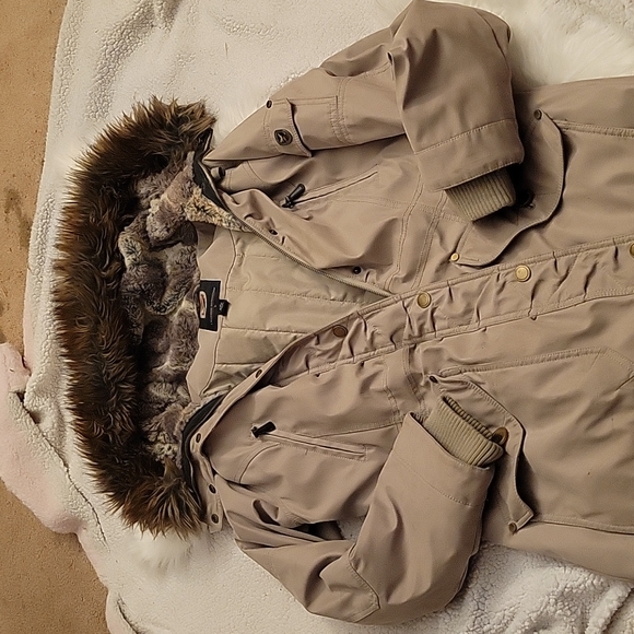 1 Madison Expedition Exclusive Collection Winter Jacket - Picture 1 of 5